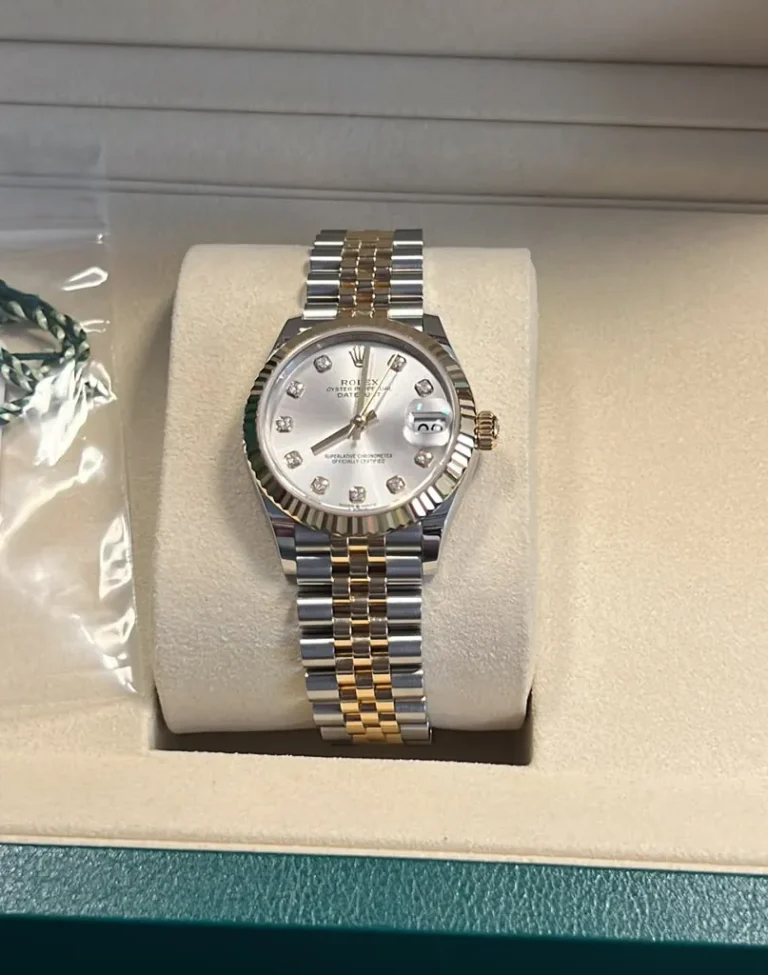 Çelik-sarı altın küçük kasalı Rolex Datejust, pırlanta işaretli kadran, kutusunda